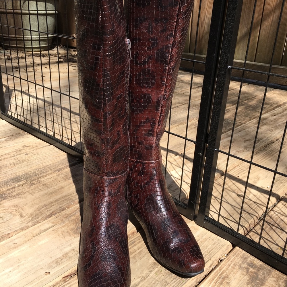 Faryl Robin knee high boots woman’s size 7 brown